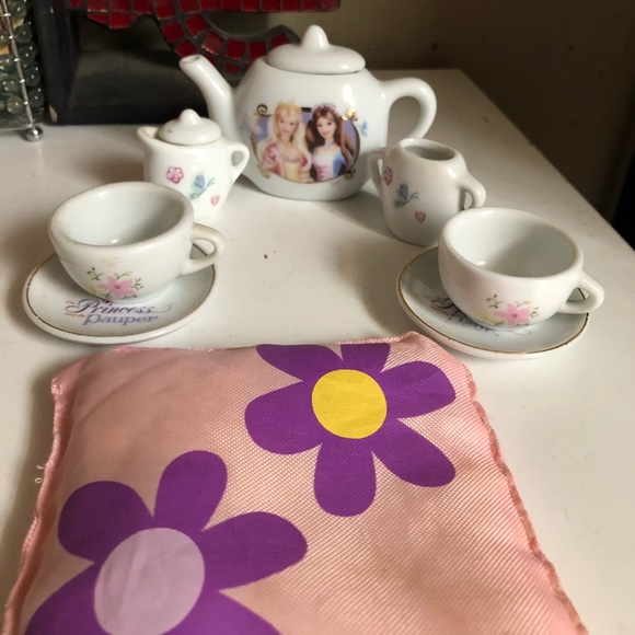 HP!🤩Disney’s Princess&Pauper Porcelain Tea Set - Picture 2 of 10